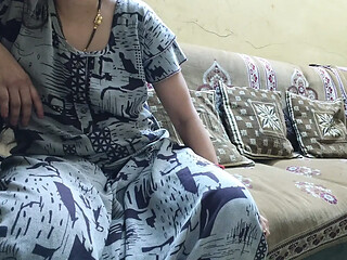 Bhabhi seduced while shopping for a mangalsutra