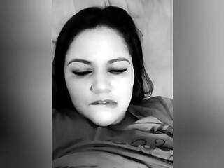 Ordenhando leite das minhas tetas, pra quem curte lacta&ccedil_&atilde_o, brinquei muito nessa fase com amigos e marido