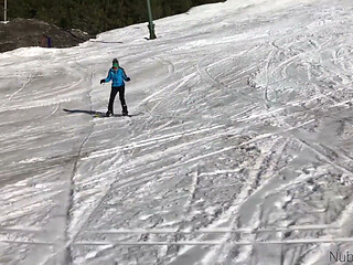 Snow Bunnies 1 - S1e1