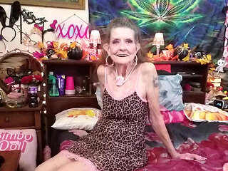 GILF Sexy Sandra Sexy Solo Fun