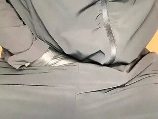 Scaly solo wank cum shot