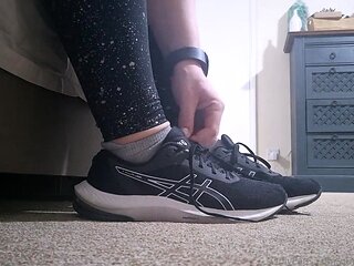 Black Amateur Explore Hot Foot Fetish