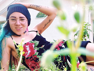 Laying in the Grass with You Gfe