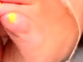 Amateur Foot Fetish Girlfriend Sucks and gives a Footjob