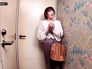Married Asian delivery lady reveals herself as neighbour's wife in hot