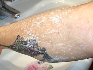 Melissa Johnson Shaving Her Granny Legs