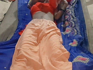 Desi hot Jawan stepsis Khush ho gyi khda lund Dekh kar in Hindi audio gaw ki chudai