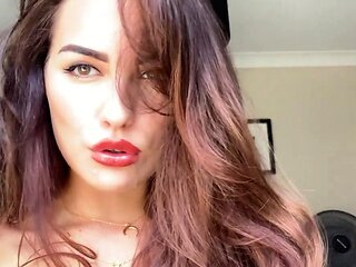 Horny Webcam Babe Solo Masturbation