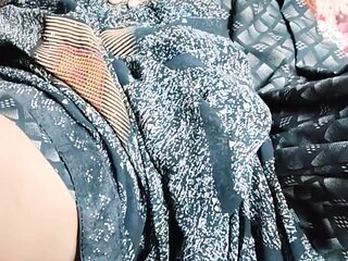 Cute Indian Stepsister Gives Me a Perfect Blowjob and Finished Me in Her Doggy Style