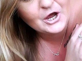 Hot amateur busty brunette masturbate in webcam