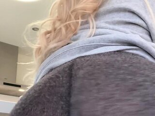 Sexy hottie Anetta Keys enjoys a solo toy masturbation