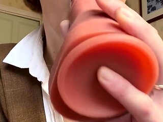 Sexy hottie Anetta Keys enjoys a solo toy masturbation