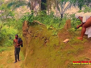 BIG DICK PORNSTAR FUCKED BBW NATIVE HEALER ON THE OUTDOOR STREAM PATH WHILE PICKING NATURAL LEAFS