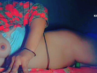 Hot Beautiful Sexy Desi Asian Hotness College Girl Mms Video Calming the Fire of Her Youth with Cucumber Inside Hot Pussy