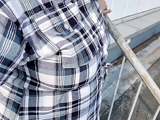 Married Woman Masturbating Boldly Outdoors