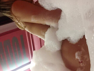 Skinny Girl Alone in Hydro Crazy to Take Dick