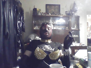 Latex Smoking 4