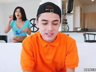 Aaliyah Appreciates El Caballo Loco