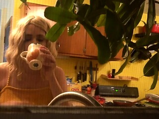 Amateur blonde on cam