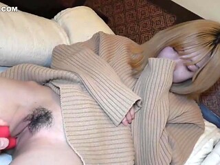 Japanese Amateur Babe's Irresistible Blowjob Ends with Creampie