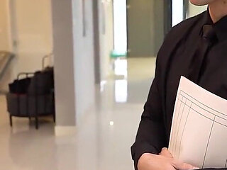 Stacy Bloom Means Business