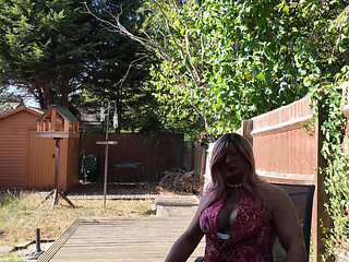 Sexy Crossdresser kellycd2022 in my summer dress and heels