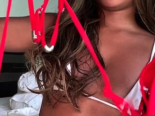 Sexy Amateur Topless Teen Voyeur Beach Close Up Video