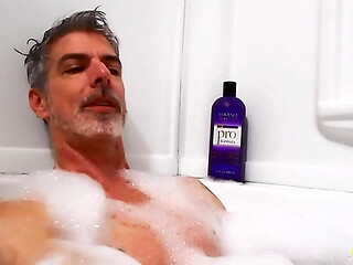 Richard Lennox Enjoying His Bath Time With A Slow Handjob