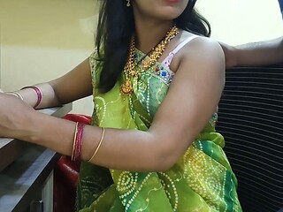 Indian hot Receptionist amazing XXX hot sex with Office Boss!