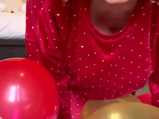 Merce Masturbates with Balloons, She's Super Horny, Look at Her Pussy