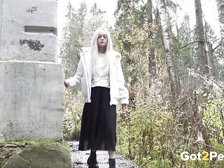 Ice Blonde Ass by Got 2 Pee where girls come to piss