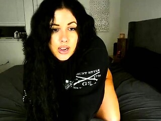 Brunette Couch Webcam Solo Fun Masturbating