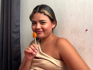 The Stepsister Was Eating Sweets and Then Gave Me a Blowjob