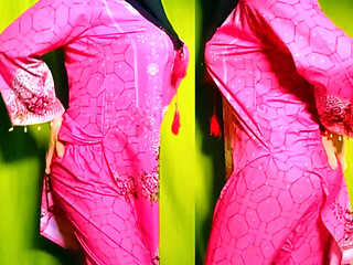 Bangladeshi beauty gives a sensual blowjob