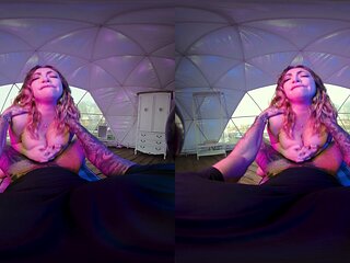 PURITYVR Curvy stepmother with Manuela Ferrari