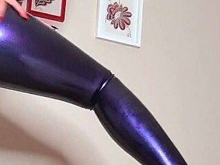 Ruby Onyx Shining-Up-My-Latex