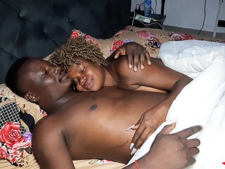Girlfriend Wakes Boyfriend Up For Early Morning Hardcore Sex With Huge Cock