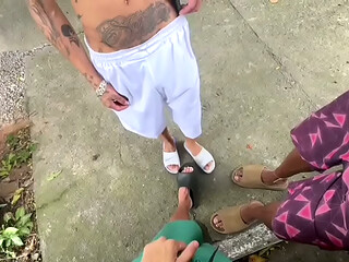 Veio perdido na rua levei pra minha casa pra conhecer minha piroca/Came lost on the street I took it to my house to meet my cock