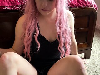 Sexy hottie Anetta Keys enjoys a solo toy masturbation