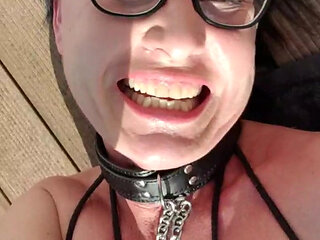 Julie has unrestrained orgasm outside
