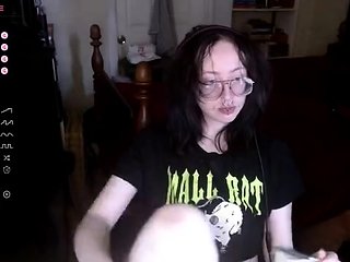 Brunette Solo Webcam Masturbation