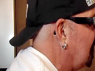 Homemade Gloryhole Gaydaddy Sucks Cock In Amateur Closeup