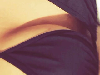 Showing off My Hot and Sexy Body