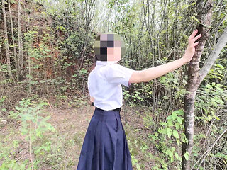 Thai student gets in the middle of the jungle of Thai outdoor sounds