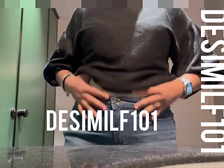 Hot Indian bhabhi boobs show massage