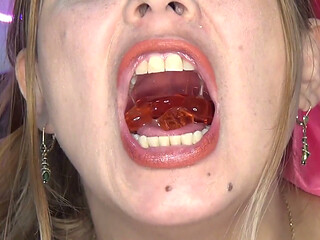 Omg! I Swallowed Big Flamingos at the Same Time!