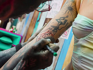 ALT girl ANAL fucked during TATTOO session - sloppy bj &amp_ squirt