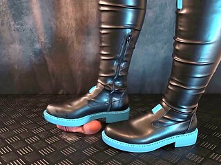 Miku Bootjob in Black and Blue High Boots - Cock Balls