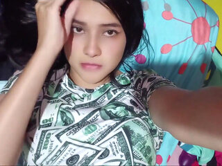 Flirting with Your Best Friend Leads to Sex (real Homemade)