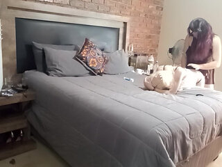 Too hungry y girls and two horny old men